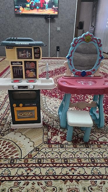 Игровые комплексы: Детские игровые наборы: кухня и туалетный столик с зеркалом - Игровая — 1