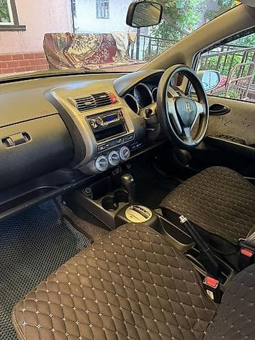 fit ge: Honda Fit: 2004 г., 1.3 л, Вариатор, Бензин, Хэтчбэк — 7