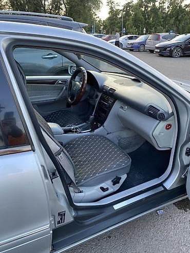 w124 e: Mercedes-Benz C-Class: 2001 г., 2.6 л, Автомат, Бензин, Седан — 5