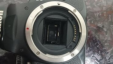 аккумулятор зарядки: Срочно!! Зеркальная камера Canon EOS 650D с объективом Canon EF-S — 4