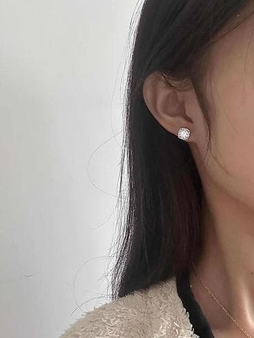 Серьги: Серьги-пусеты с центральным круглым камнем - муассанитами в серебре — 3