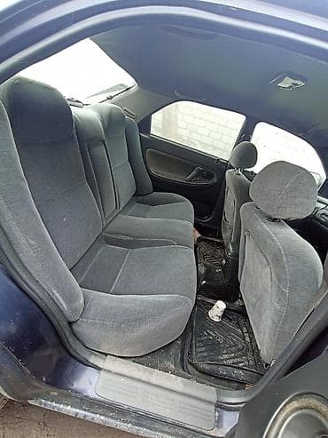 Mazda Capella: 1995 г., 2 л, Бензин, Седан — 4