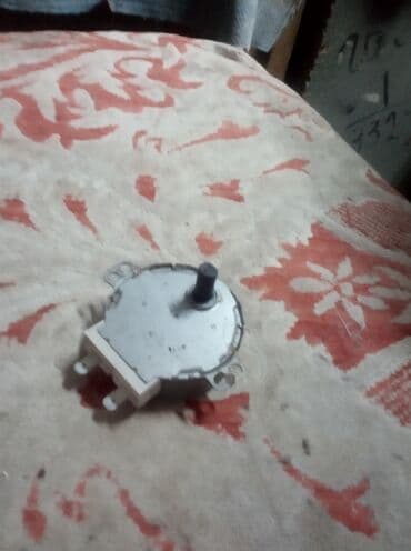 Двигатель вращения блина