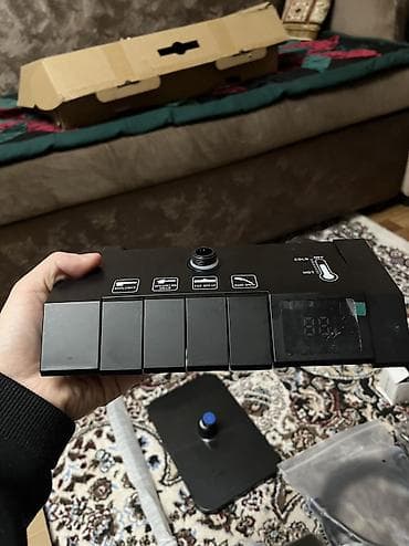 бассейн вода: Душевая система с верхним и ручным душем, матовый черный Комплектация — 5