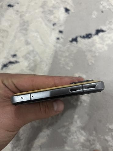 голы три: Poco F4 GT, цвет - Желтый — 7