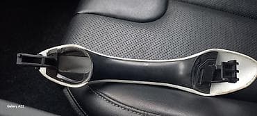 dodge ram: Задняя правая дверная ручка Дверная ручка Hyundai Б/у, Оригинал — 2