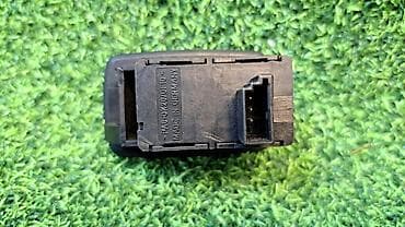 bmw 7: Кнопка стеклоподъемника Е90 6 945 874 Год 2003 В отличном состоянии — 2