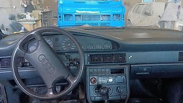 Унаа сатуу: Audi 100: 1990 г., 1.8 л, Кол менен иштөөчү, Бензин, Седан — 7