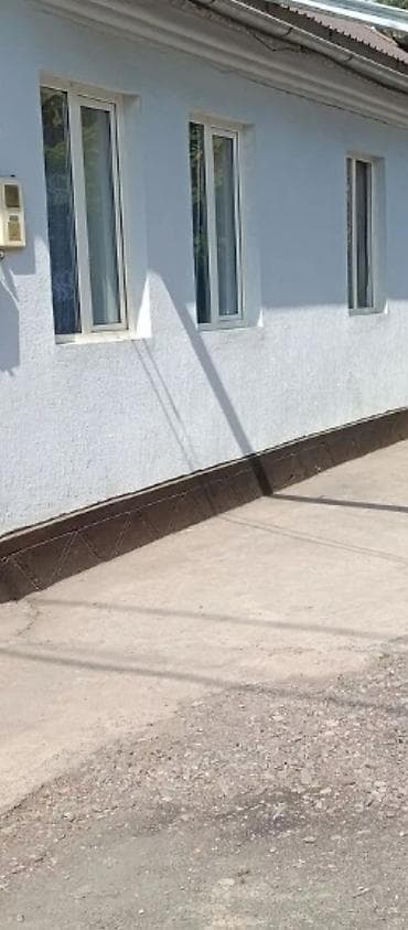 Бөлмөлөр: 60 м², 4 бөлмө, Забор, тосулган — 1