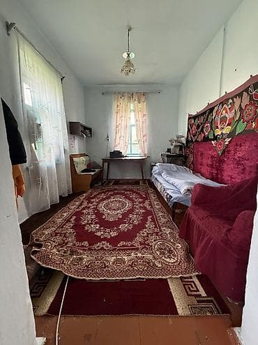 3 3: 🏡 Продаётся дом в г. Каракол! 📍 Адрес: ул. Московская, угловой — 9