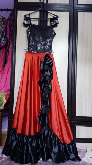 спортивные костюмы для девочек: Продаю юбку для Испанского танца. Сшита на заказ. Новая, цвет красный — 2