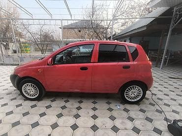 ижара авто: Chevrolet Aveo: 2003 г., 1.2 л, Кол менен иштөөчү, Бензин, Хетчбек — 2