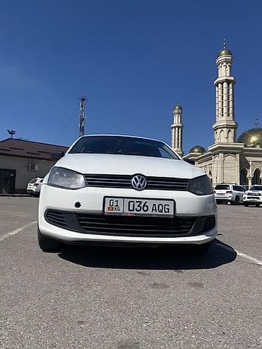 киа автомашина: Volkswagen Polo: 2014 г., 1.6 л, Механика, Бензин, Седан — 3