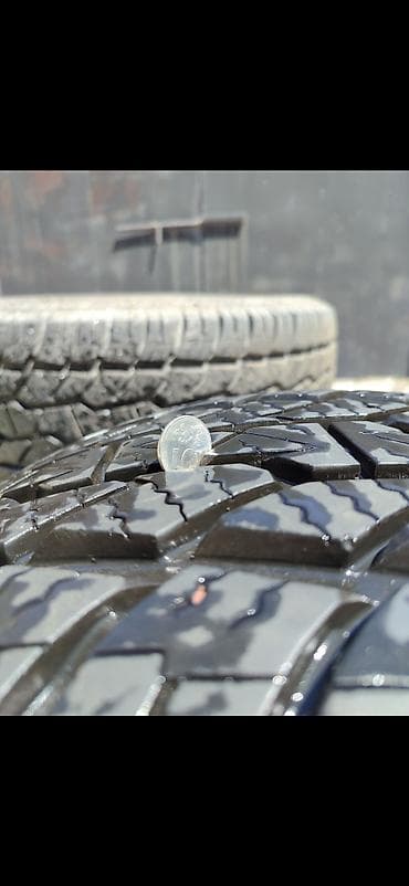 шина с дисками: Шины 285 / 60 / R 18, Всесезонная, Б/у, Комплект, Внедорожные (АТ/МТ), Maxxis — 2