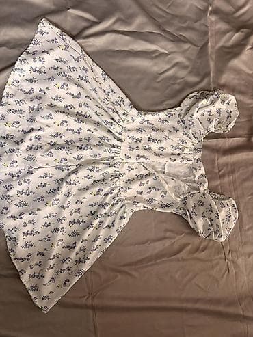 платье с воротником: Платье с цветочным принтом - Силуэт: расклёшённая мини-юбка, талия — 2