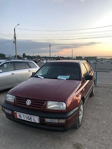 стоп венто: Volkswagen Vento: 1993 г., 1.6 л, Механика, Бензин, Седан — 3