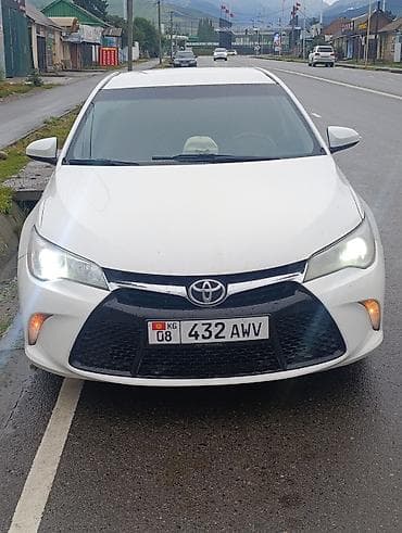 Toyota Camry: 2017 г., 2.5 л, Вариатор, Гибрид, Седан