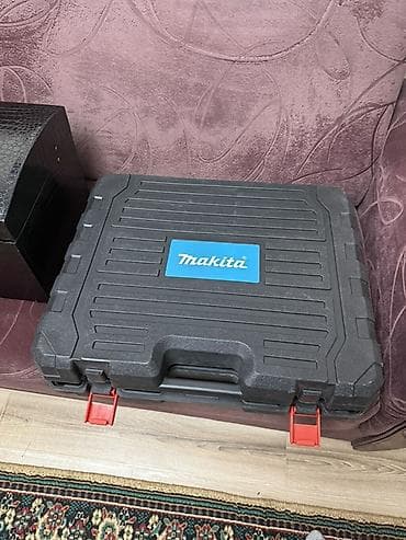 макита комплект: Аккумуляторный набор электроинструмента Makita в чемодане Состав — 2