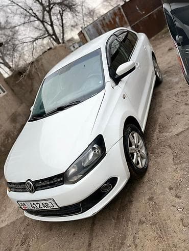 audi a2: Volkswagen Polo: 2012 г., Ручные, Седан — 5