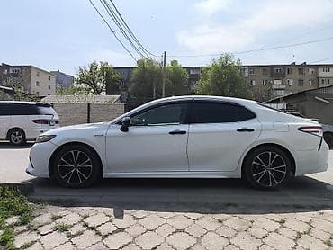 Продажа авто: Toyota Camry: 2018 г., Гибрид, Седан — 2