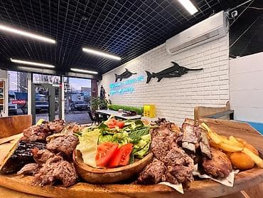 шашлык мясо: Ассорти кавказских блюд и закусок на мангале - Люля-кебаб в лаваше — 6