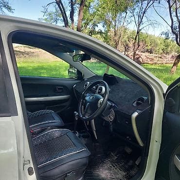малолитражка машина: Toyota Ist: 2003 г., 1.3 л, Автомат, Бензин, Хэтчбэк — 6