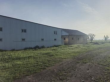 лимонадный цех: Продаю Замена масло 200²м+участок 10 соток + дом недостроенный — 2