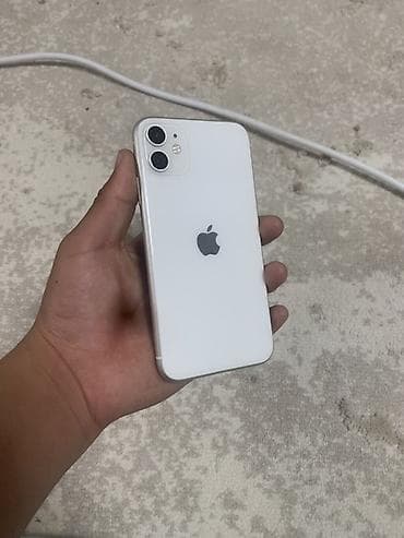 IPhone 11, Белый, 81 % — 1