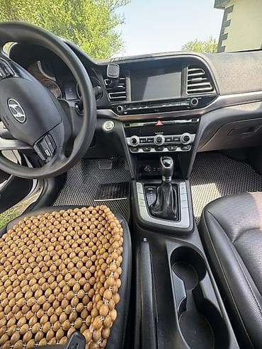 lexus e: Hyundai Avante: 2019 г., 1.6 л, Автомат, Бензин, Седан — 8