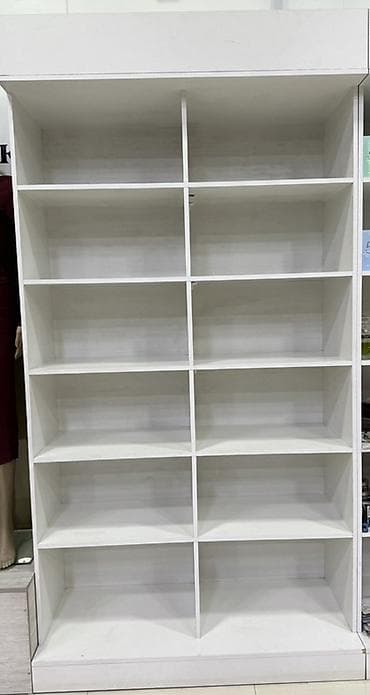 полка икеа: Белый стеллаж-витрина с секциями - Материал: ЛДСП (визуально — — 2