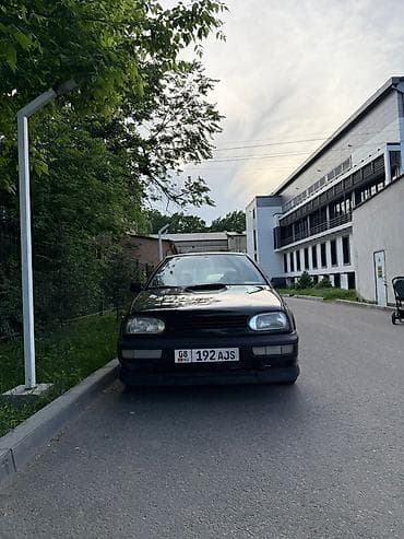 Volkswagen Golf: 1994 г., 1.8 л, Механика, Бензин, Хэтчбэк