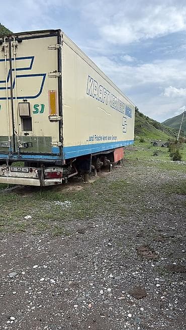 продаю коневозку: Рефрижератор сатылат буткасы дагы отдельно сатылат - Трехосный — 6