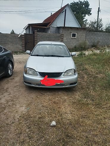 Toyota Avensis: 2002 г., 0.2 л, Механика, Дизель, Седан — 1