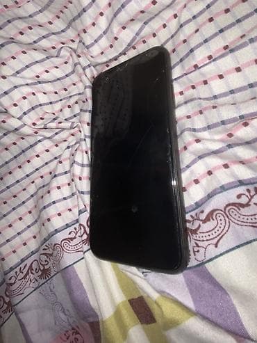 продаётся ноутбук запечатанный абсолютно новый привозной из америки: IPhone 11, Черный — 2