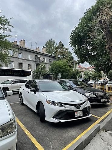спойлео: Toyota Camry: 2018 г., 2.5 л, Автомат, Бензин, Седан — 2