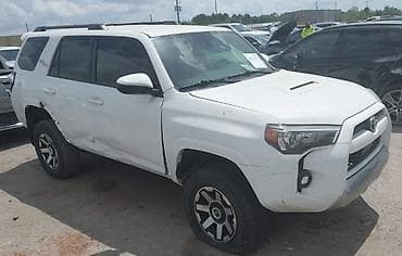 190: Toyota 4Runner: 2022 г., 4 л, Автомат, Бензин, Внедорожник — 2