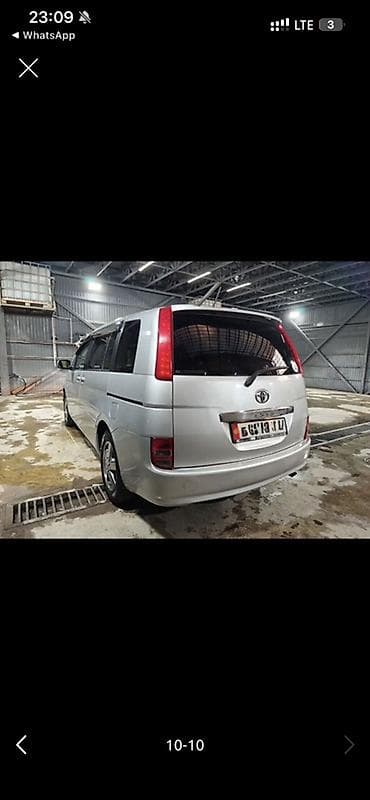 vvt: Toyota Isis: 2005 г., 2 л, Вариатор, Бензин, Минивэн — 10