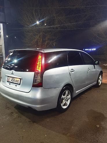 mitsubishi dion: Mitsubishi Grandis: 2005 г., 2.4 л, Автомат, Бензин, Минивэн — 10