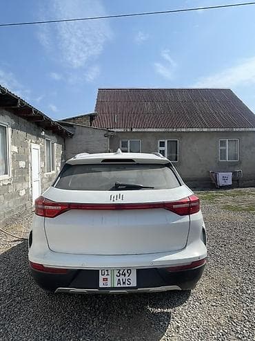 гулдоп ал: Электромобиль кроссовер (белый) - Кузов: компактный 5‑дверный — 8