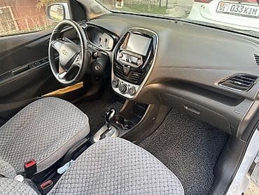 mersedes smart: Chevrolet Spark: 2017 г., 1 л, Автомат, Бензин, Хэтчбэк — 3