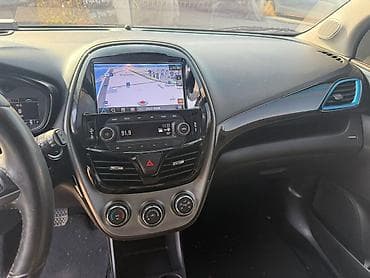 Chevrolet: Chevrolet Spark: 2019 г., Бензин — 3