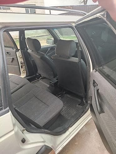 степ вагн: Volkswagen Passat Variant: 1992 г., 1.8 л, Ручные, Бензин, Универсал — 9