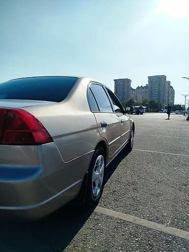 21: Honda Civic: 2001 г., 1.6 л, Механика, Бензин, Седан — 4