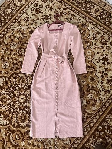 Комплект из двух женских платьев в пастельных оттенках. 1)