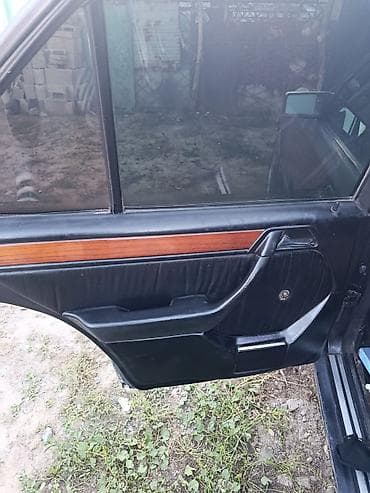 гур 124: Mercedes-Benz W124: 1995 г., 2.3 л, Кол менен иштөөчү, Дизель, Седан — 5