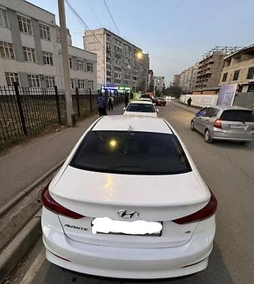 elantra luxe: Hyundai Elantra: 2018 г., 1.6 л, Автомат, Бензин, Седан — 8