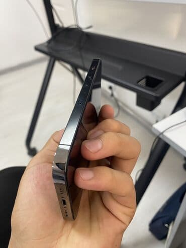 IPhone 13 Pro, Б/у, 128 ГБ, Черный, Кабель, Защитное стекло, Чехол, 98 %