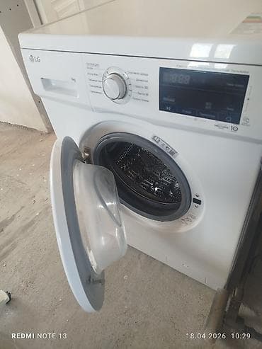 старые техники: Стиральная машина LG с фронтальной загрузкой, загрузка 6 кг — 1