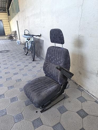 сиденья на портер: Переднее сиденье, Ткань, текстиль, Mercedes-Benz Б/у — 1