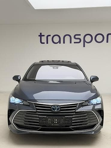 клим: Toyota Avalon: 2019 г., Гибрид, Седан — 2